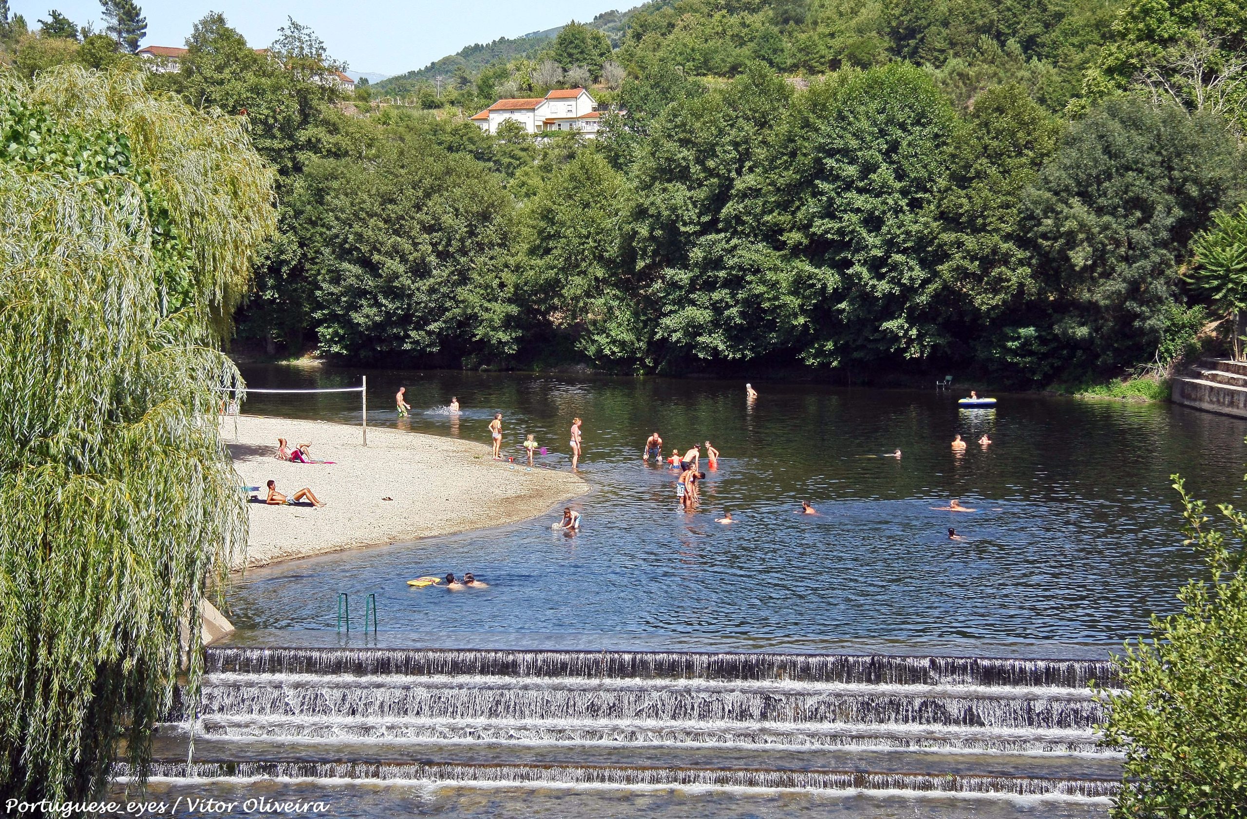 Praia_Fluvial_de_São_Sebastião_da_Feira_-_Portugal_(36313736526)